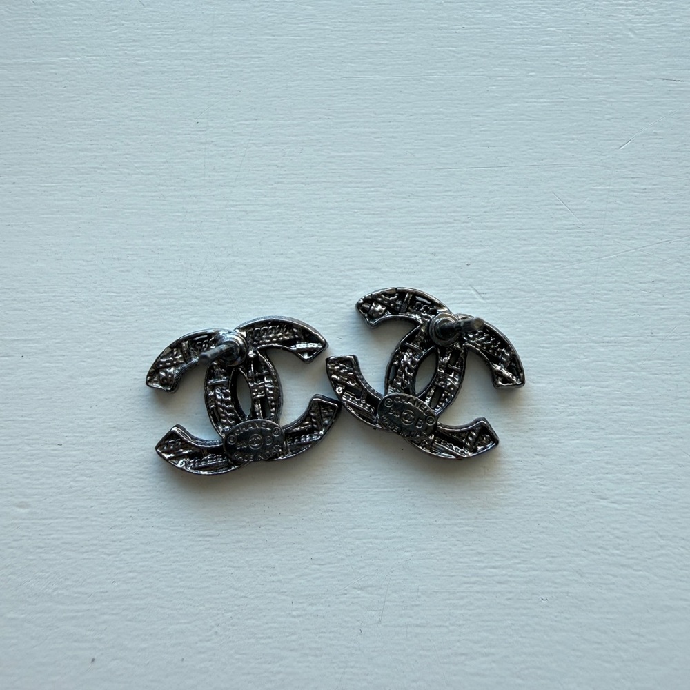 Chanel Classic CC Textured Silver Tone Stud Earrings With Box | Worn Twice - Picture 12 of 13